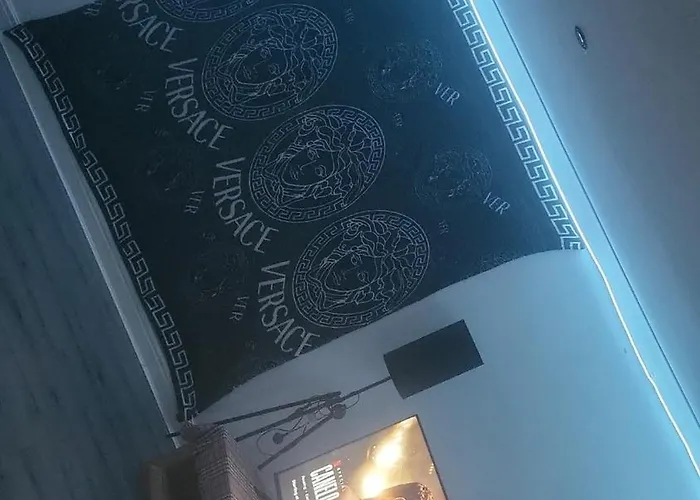 Apartment Cedar Townhouse Bradford (West Yorkshire)